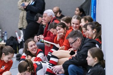 Bild 243 - B2 Loewinnen Cup